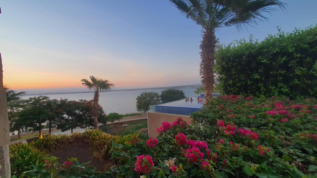 Comfy Stays: Sea View Apartments at Deadsea Samarah Resort Sweimeh Exterior photo