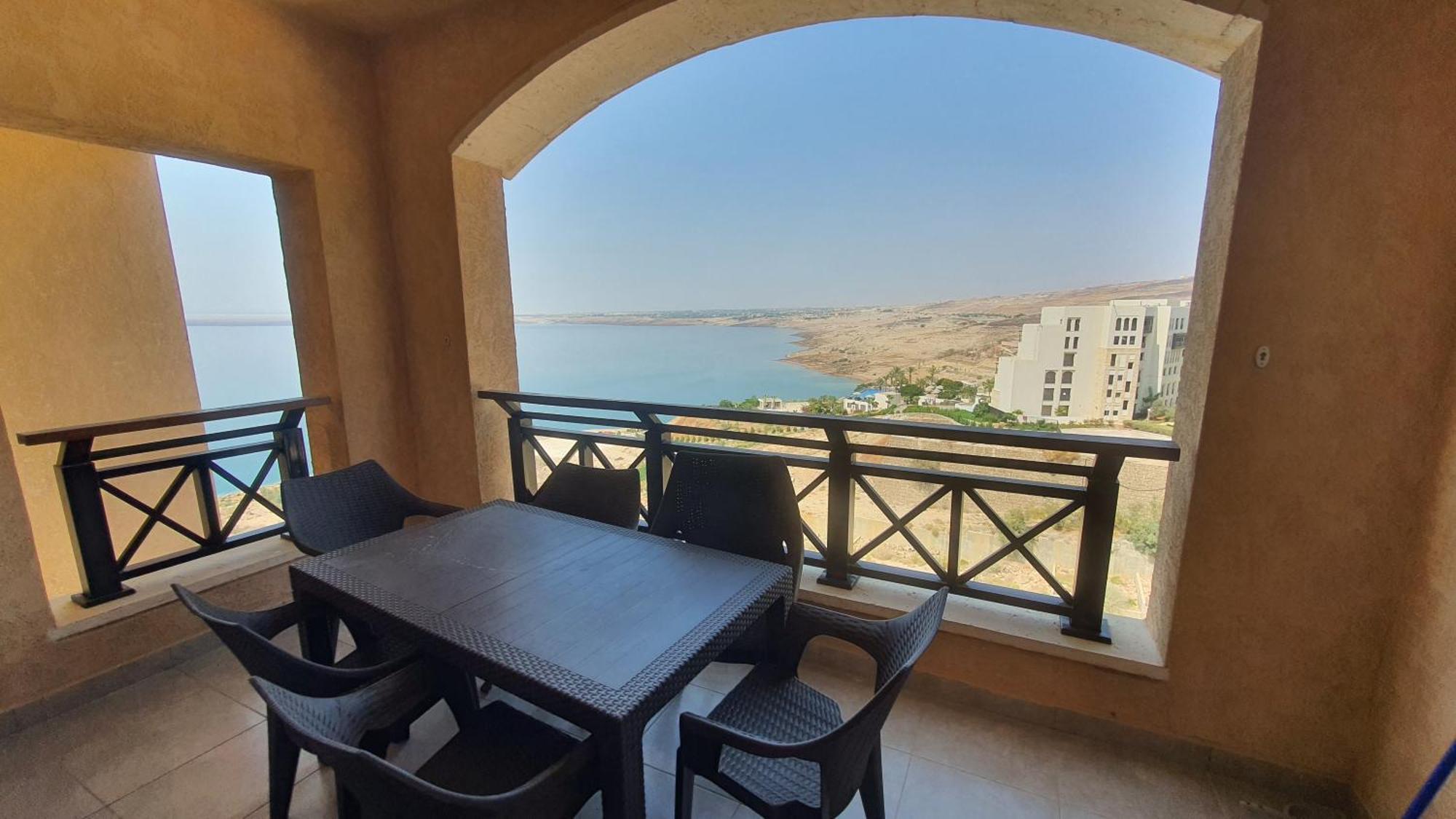 Comfy Stays: Sea View Apartments at Deadsea Samarah Resort Sweimeh Room photo